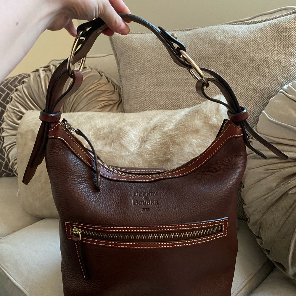 GIVVY DEC 31 Like new Amber Dooney & Bourke Medium Stretch Slouched Shoulder Bag - Picture 2 of 11